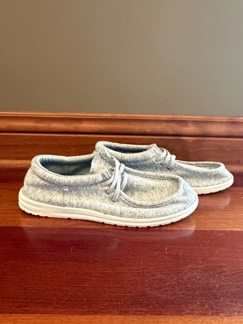 Tommy Bahama Soft Gray Speckled Comfy Slide Boat Shoes, Size 9